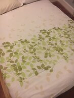 Rooms at 5 Hammersmith Road - Hostel