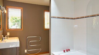 Sun Spa Ski on Hensman