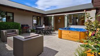 Sun Spa Ski on Hensman