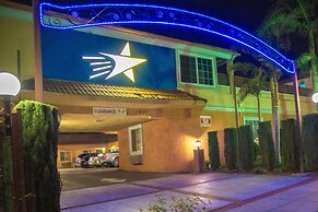 Starlight Inn La Brea