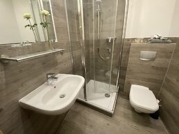 Zur Altstadt - Am Fuße der Osterburg - Gaststätte, Pension, FEWO