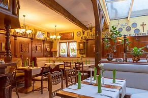 Zur Altstadt - Am Fuße der Osterburg - Gaststätte, Pension, FEWO