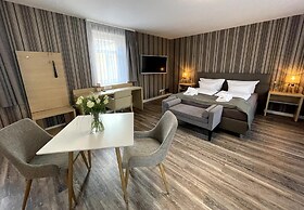 Zur Altstadt - Am Fuße der Osterburg - Gaststätte, Pension, FEWO