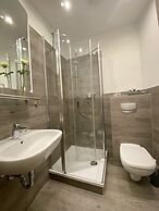 Zur Altstadt - Am Fuße der Osterburg - Gaststätte, Pension, FEWO