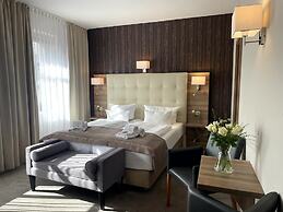 Zur Altstadt - Am Fuße der Osterburg - Gaststätte, Pension, FEWO