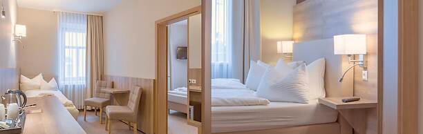 Zur Altstadt - Am Fuße der Osterburg - Gaststätte, Pension, FEWO