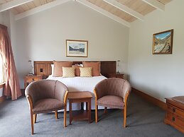 Grasmere High Country Bed & Breakfast Lodge