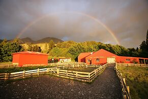 Grasmere High Country Bed & Breakfast Lodge