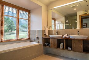 Grasmere High Country Bed & Breakfast Lodge