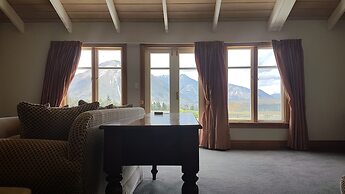 Grasmere High Country Bed & Breakfast Lodge