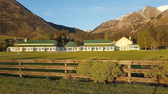 Grasmere High Country Bed & Breakfast Lodge