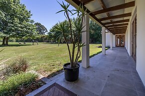 Bond Estate Luxury Accommodation