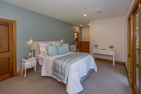 Bond Estate Luxury Accommodation