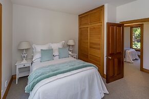 Bond Estate Luxury Accommodation