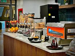 Quality Inn & Suites Thunder Bay Downtown