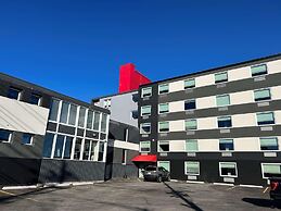 Quality Inn & Suites Thunder Bay Downtown