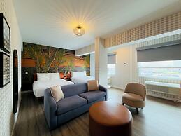 Quality Inn & Suites Thunder Bay Downtown