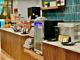 Quality Inn & Suites Thunder Bay Downtown