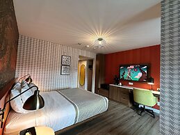 Quality Inn & Suites Thunder Bay Downtown
