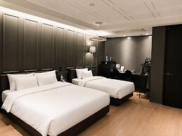 Hotel Wanted