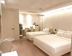 Hotel Wanted