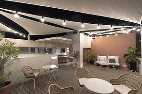 Tong Tong Petit Hotel