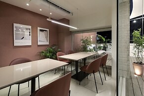 Tong Tong Petit Hotel