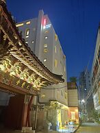 Tong Tong Petit Hotel