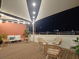 Tong Tong Petit Hotel