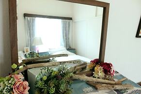 Okinawan. Sweet Home.T-8