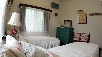 Okinawan. Sweet Home.T-8