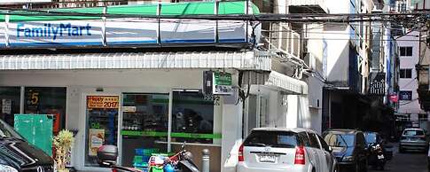 Home Base Hostel - Adults Only