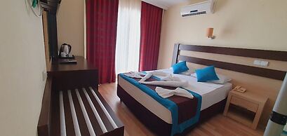 Klas More Beach Hotel