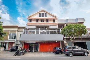 OYO 164 Ang's Residence