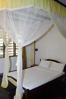 Makuti Villas Resort