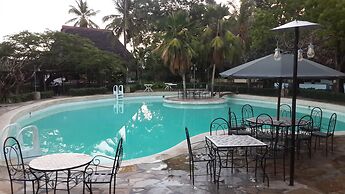 Makuti Villas Resort