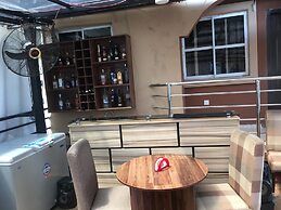 Mignonette Hotel & Suites