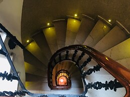 Full House Boutique Otel