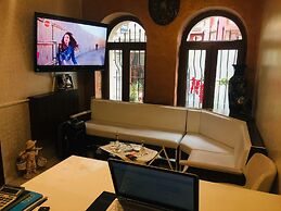 Full House Boutique Otel