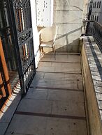 Full House Boutique Otel