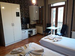 Full House Boutique Otel