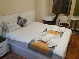 Full House Boutique Otel