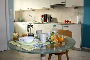 Dynasta Central Suites