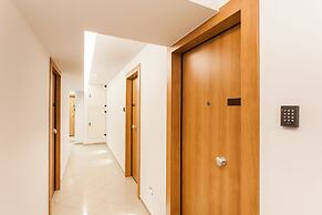 Dynasta Central Suites