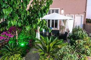 Luxury Suites in Stavromenos