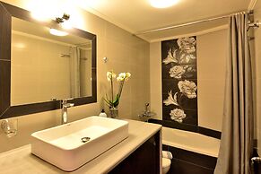 Luxury Suites in Stavromenos