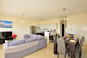 Luxury Suites in Stavromenos
