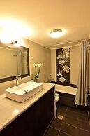 Luxury Suites in Stavromenos