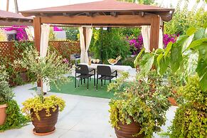 Luxury Suites in Stavromenos