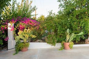 Luxury Suites in Stavromenos